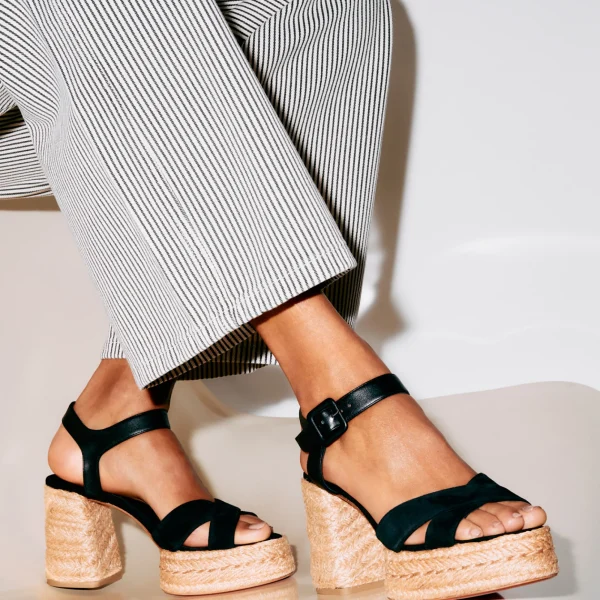 calakala_1.webp Clearance Christian Louboutin Calakala Black
